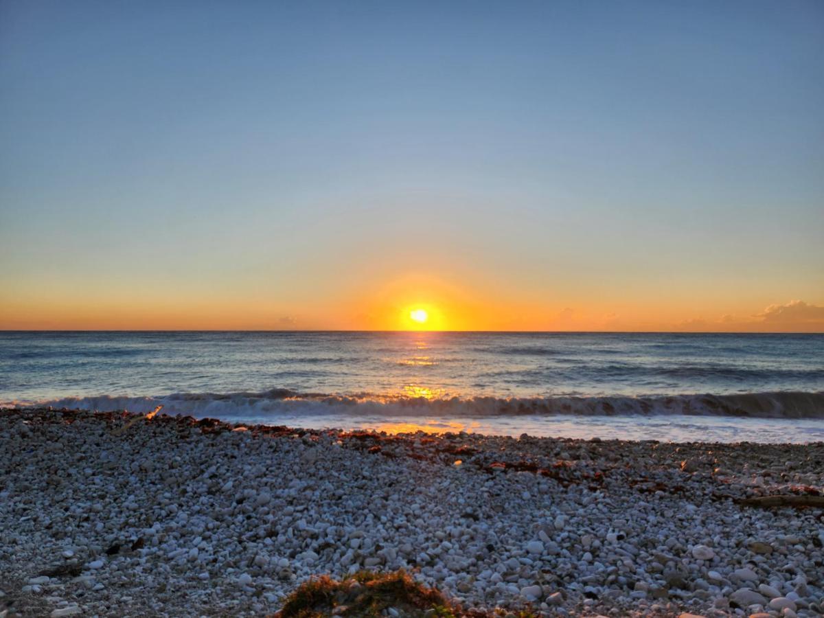 Beachfront Apartment, Quiet 4 Beds, 1 Bath, Ac, Wi-Fi, Hot Water, In Paraiso Near Los Patos Dış mekan fotoğraf