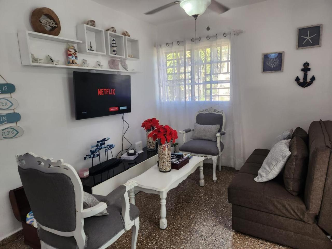 Beachfront Apartment, Quiet 4 Beds, 1 Bath, Ac, Wi-Fi, Hot Water, In Paraiso Near Los Patos Dış mekan fotoğraf